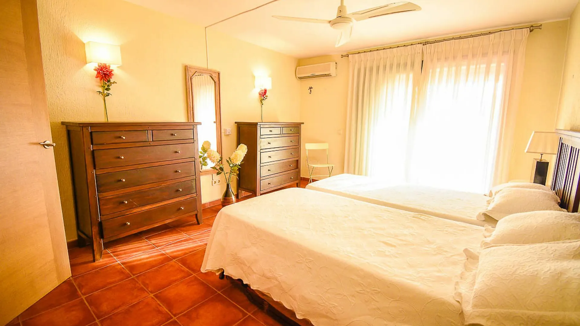 Apartment Oleholidays Adosado Rio Real Golf Marbella