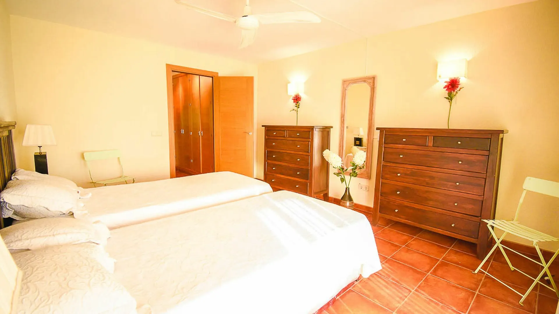 Oleholidays Adosado Rio Real Golf Marbella