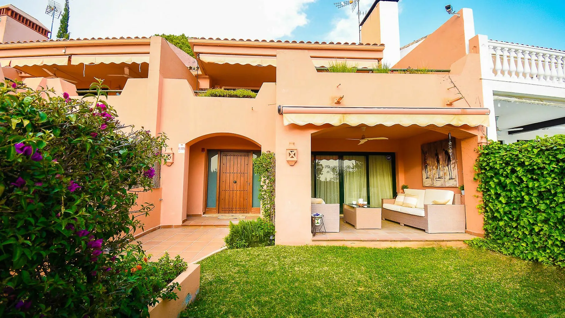 Oleholidays Adosado Rio Real Golf Marbella Apartment